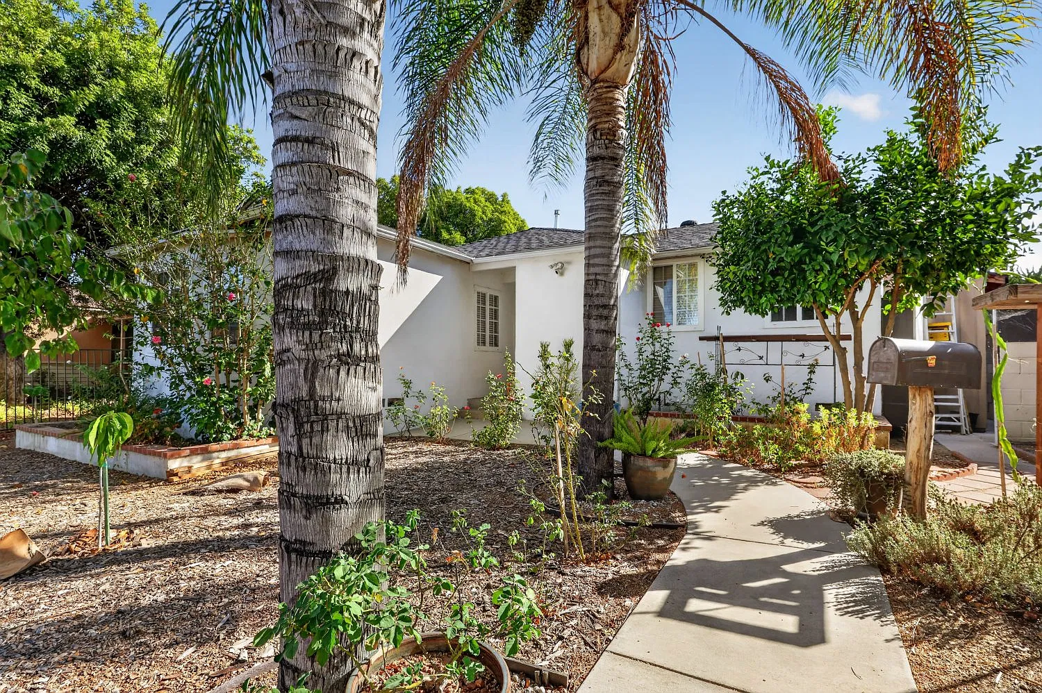 1 bed, 550 sqft, $1,850 — Photo 1