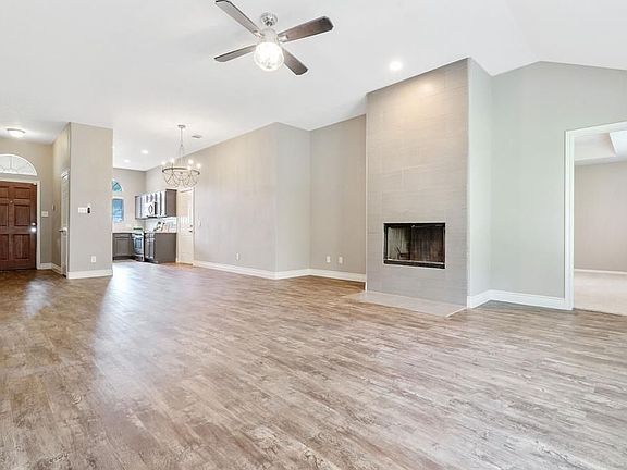 3rd image of 7131 Woodland Oaks