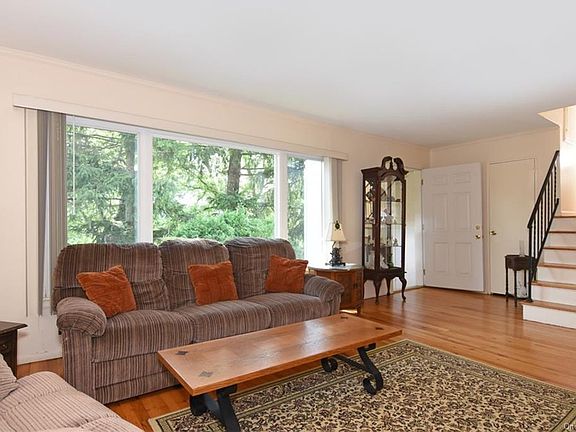 4th image of 66 Pembrook Dr