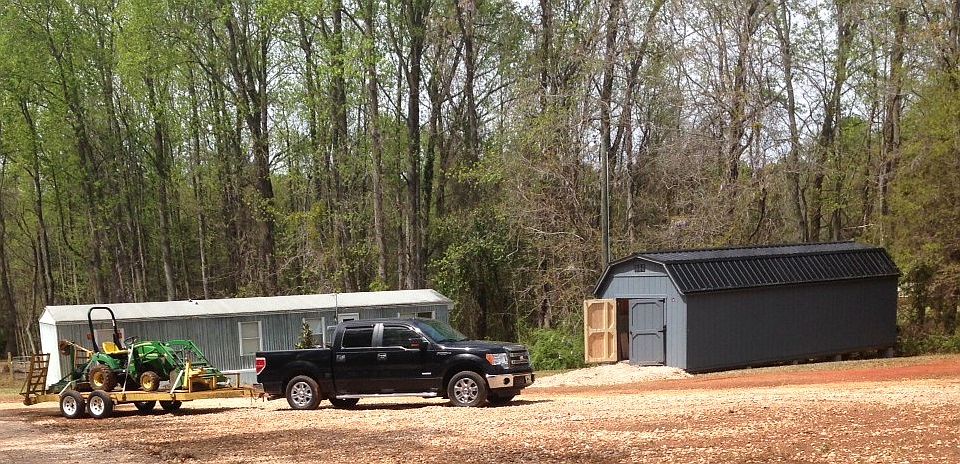 2nd image of 1383 Banks Rd