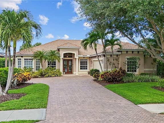 3rd image of 383 Cypress WAY W