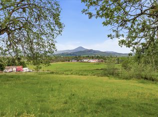 620 Vista Park Dr, Eagle Pt, OR 97524