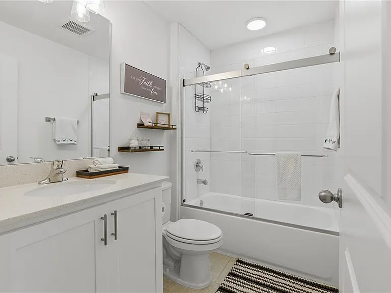 710 Longboat Dr — Photo 24