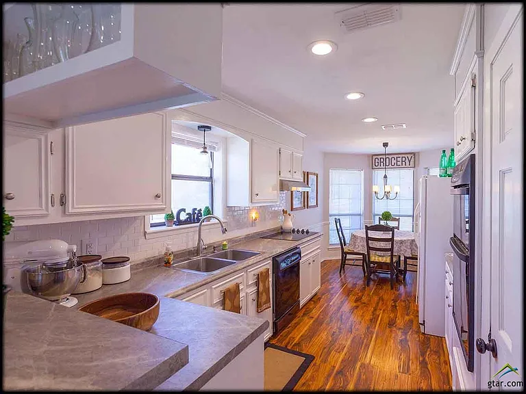 16608 Echo Glen Dr — Photo 17
