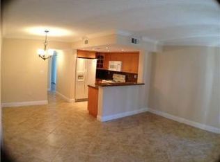 955 NW 82nd Ave APT 215, Miami, FL 33126