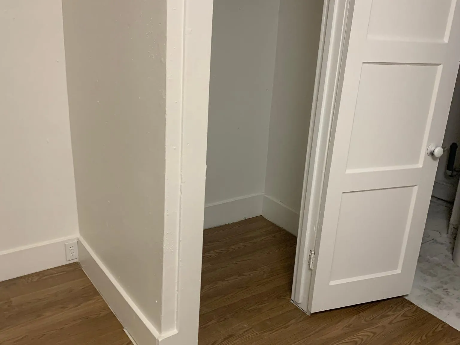 1 bed, 420 sqft, $1,250 — Photo 3