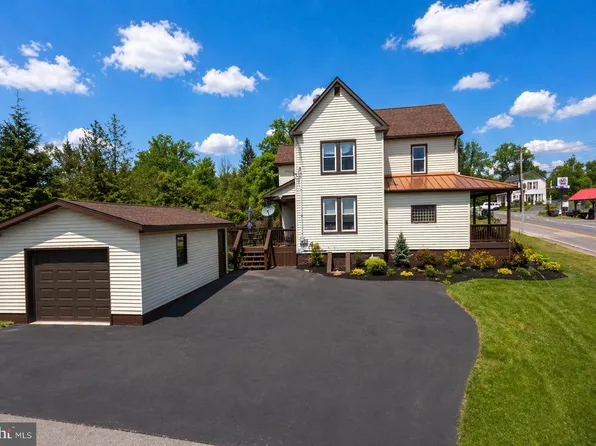 102 N 3rd St, Oakland, MD 21550