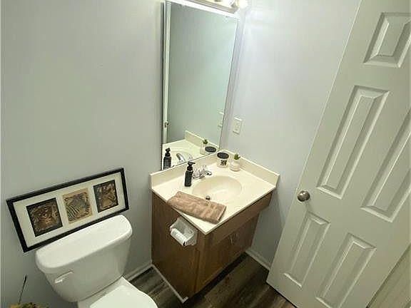 3rd image of 1532 SW Shelby Dr #2B
