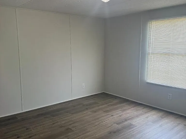 Unit Photo