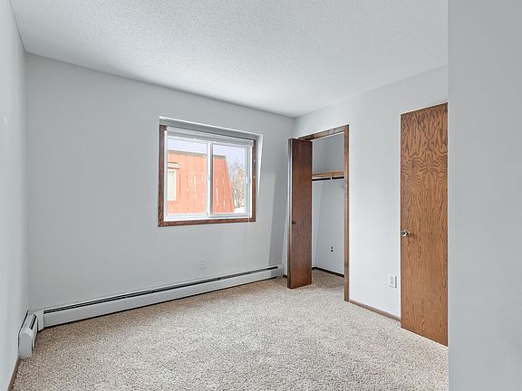 3rd image of 923 W Branch St #11