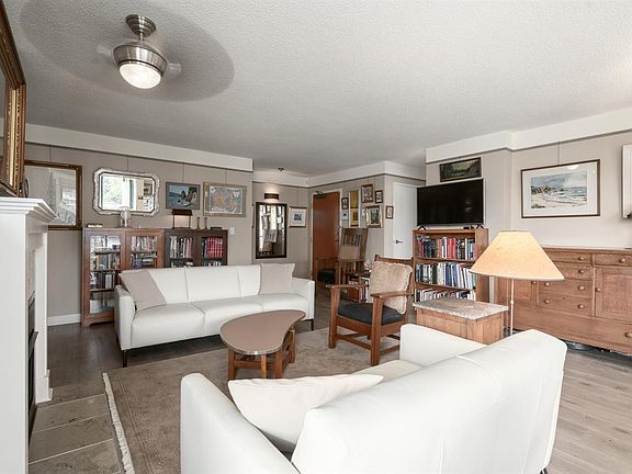 4th image of 420 Carnarvon St #904