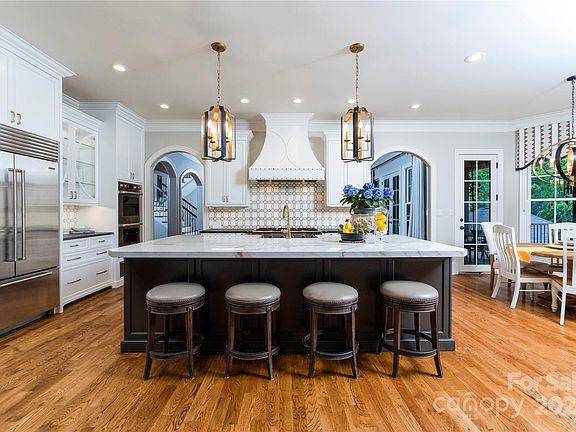 3rd image of 405 Wingfoot Dr