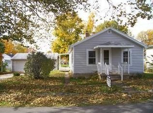 208 S 3rd St, Centerville, IN 47330