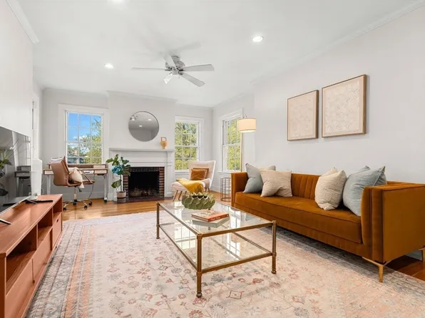 41 Linnaean St APT 43, Cambridge, MA 02138