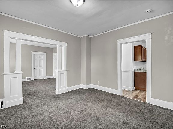 5th image of 12205 Revere Ave