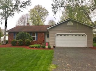 2620 Black Oak Dr, Niles, OH 44446