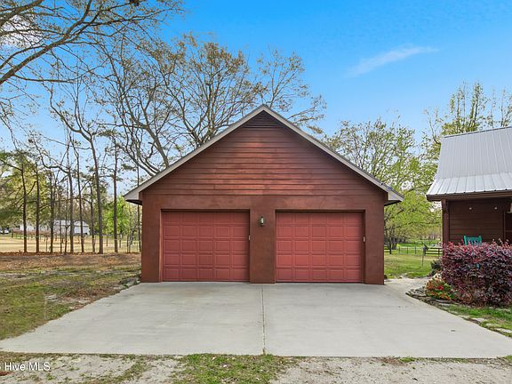 3rd image of 449 Montrose Road