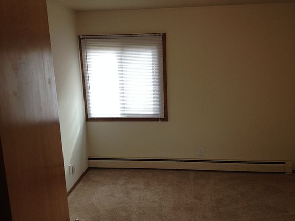 5th image of 1408 Blackhawk Blvd APT 8