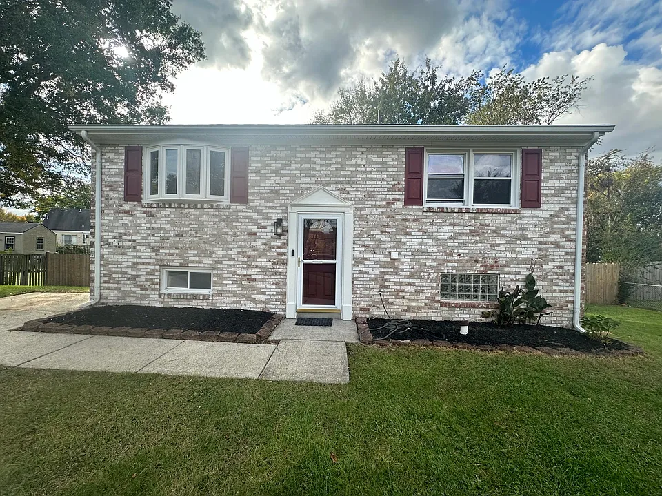 10013 Dakin Ct