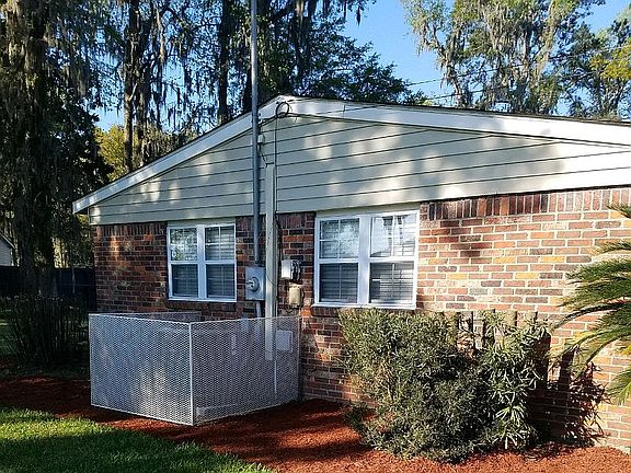 3rd image of 100 Bonaire Cir N
