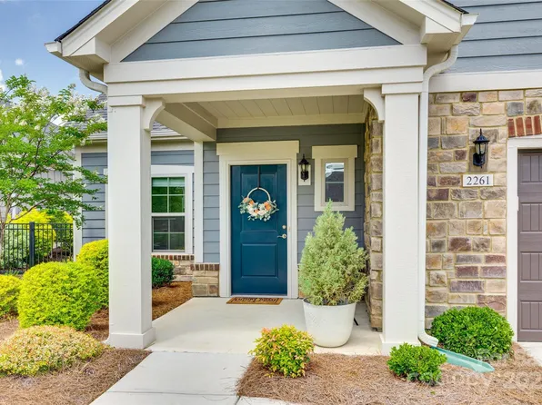 2261 Lincolnshire Ln, Waxhaw, NC 28173
