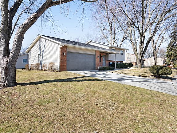 3rd image of 5712 Countrie Glen Dr