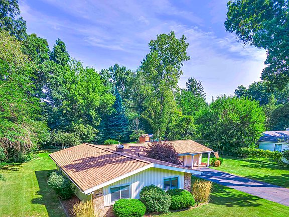 5th image of 1844 N Walmont Rd