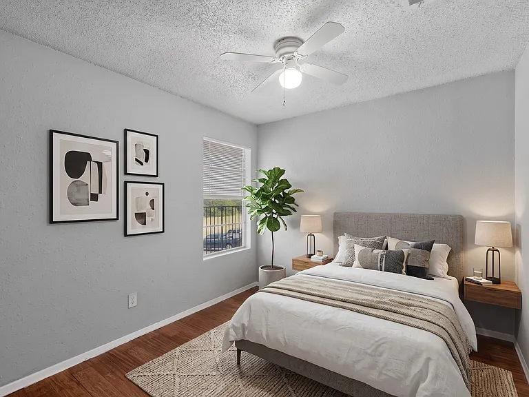 400 Raymond St #16 — Photo 2