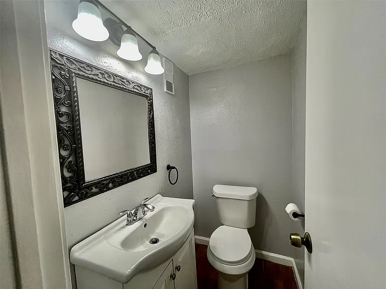 2019 Place Rebecca Ln #G4 — Photo 8