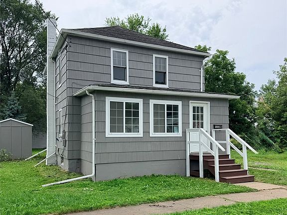 3rd image of 376 Brewster St