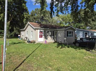 213 E Maple St, Gladwin, MI 48624