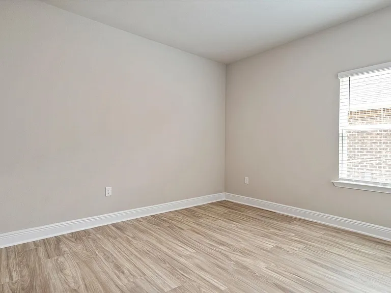 31448 Memphis Loop — Photo 11