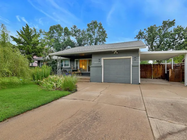 2117 W Manhattan Dr, Wichita, KS 67204