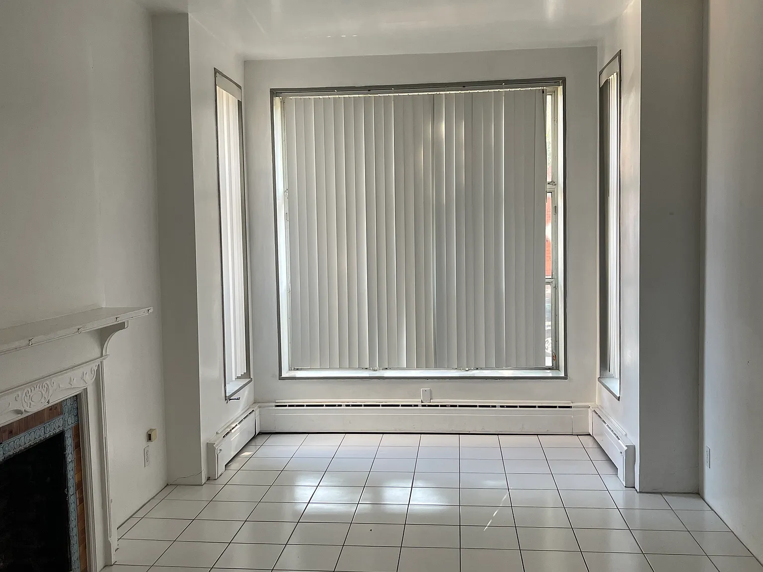 4 bed, 1400 sqft, $1,700 — Photo 2