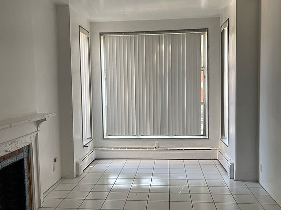 2nd image of 3028 S Wells St #1