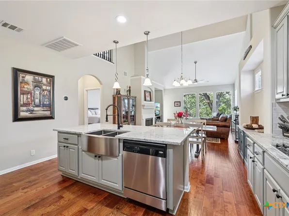 7901 Sw Pkwy #21, Austin, TX 78703