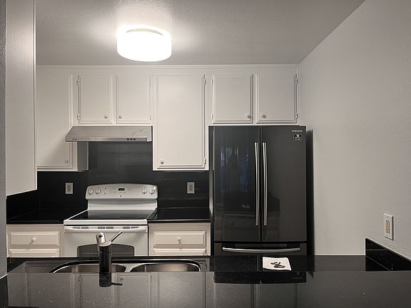 2nd image of 765 N Rengstorff Ave APT 11