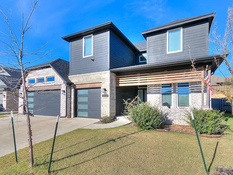 13243 Sawtooth Oak Rd — Photo 31