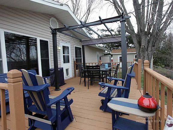 5th image of 47 Adelaide Dr