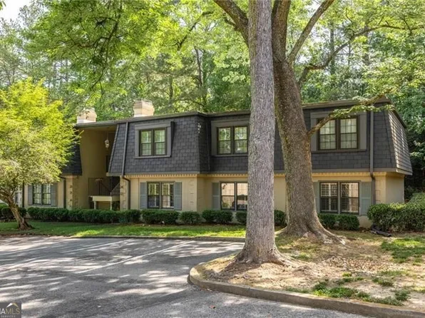 22 Glenald Way NW, Atlanta, GA 30327