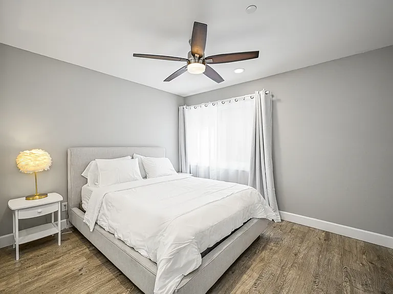 5306 Seashore Dr — Photo 9