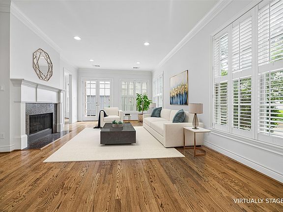 3rd image of 2211 Augusta Dr APT 25
