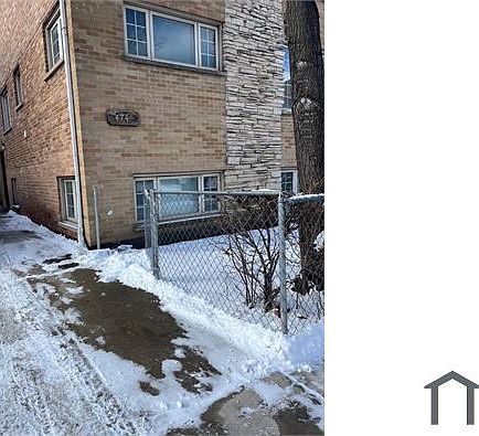 2nd image of 4744 Rose St
