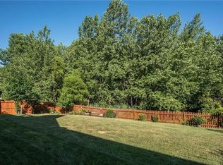 1203 Ridge Tree Ln, Lyndon, MO 64080