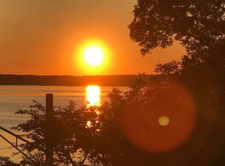 11 Mineola Rd, Fox Lake, IL 60020