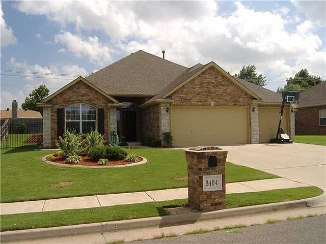 2nd image of 2404 SW 96th St