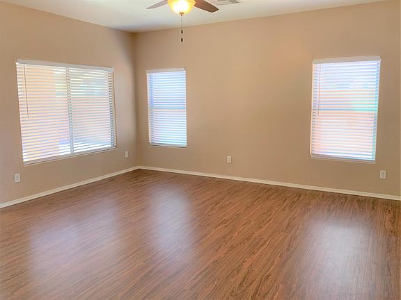4th image of 2723 E Remington Pl