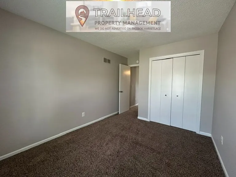 1323 Laurel St — Photo 16