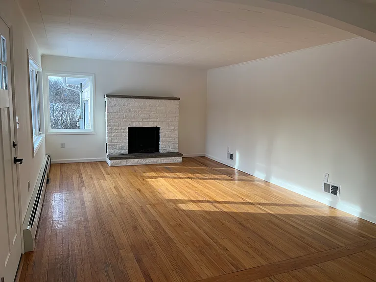 37 Marys Ln — Photo 8