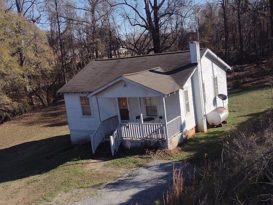 2nd image of 120 Dill Dr